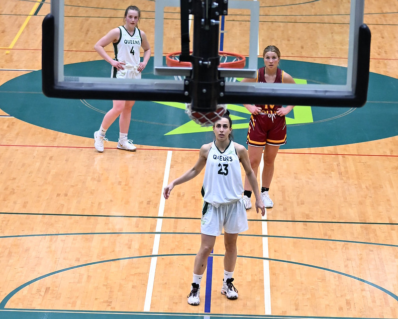 Queens finished first half with undefeated record while Kings score 100-plus points in third consecutive game